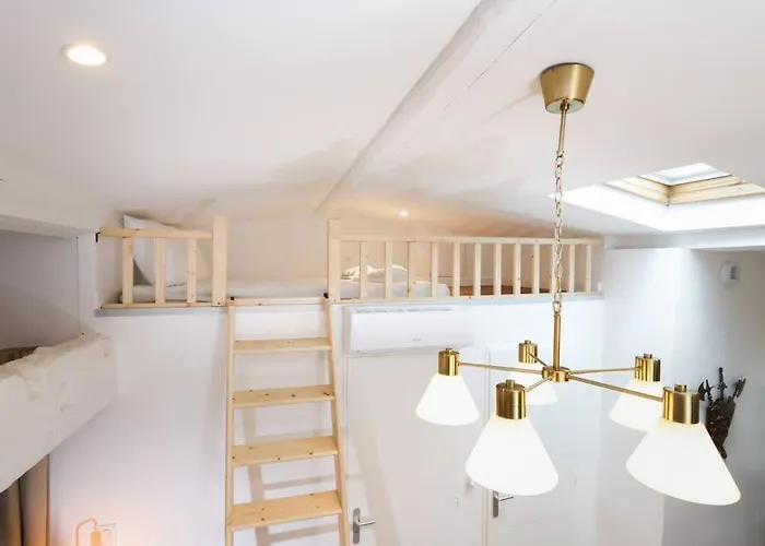 Apartamento Le Palais D'aliénor - Parking Gratuit Carcasona