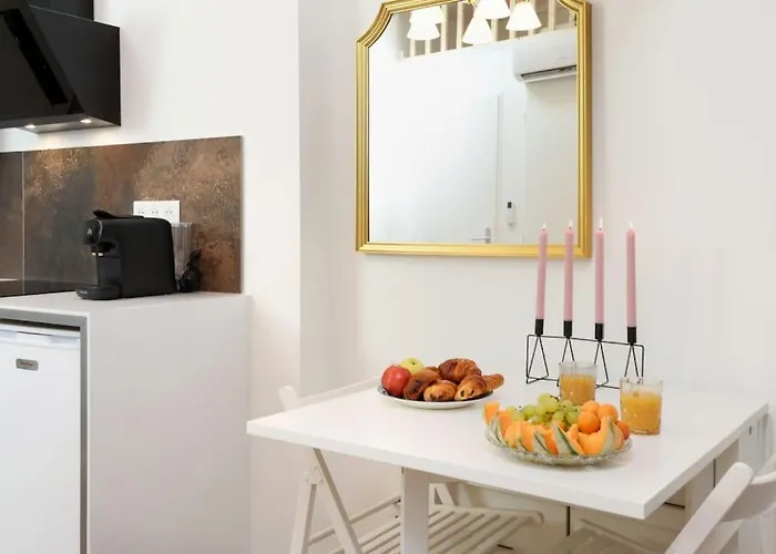 Apartamento Le Palais D'aliénor - Parking Gratuit Carcasona